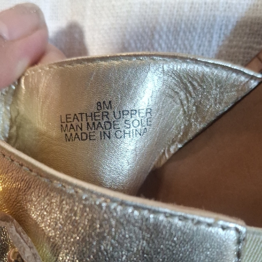 Lilly Pulitzer Gold Slide Sandals Size 8 - Picture 8 of 8